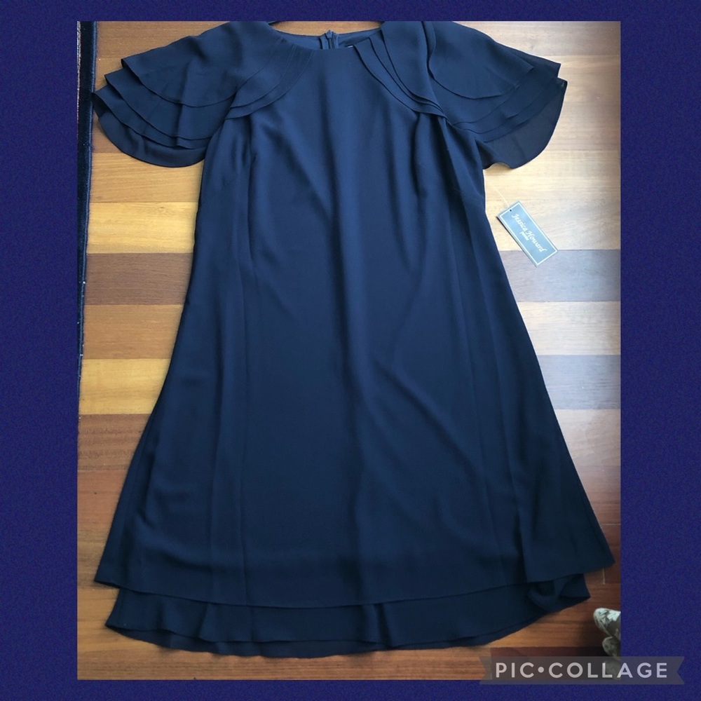 ♦️NWT Flutter sleeve dress